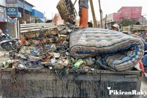 Akibat Banjir, Volume Sampah Di Kota Bekasi Meningkat Hingga 50 Persen